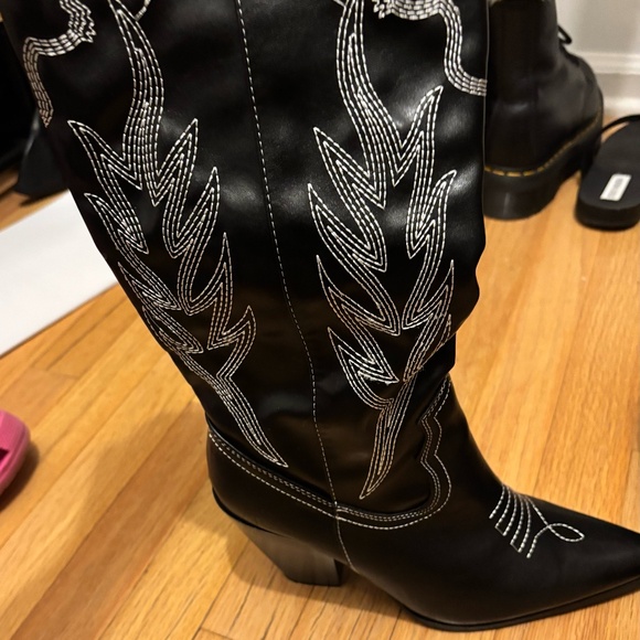 Fashion Nova Cowboy Boots Black - Size 10 - Picture 3 of 4